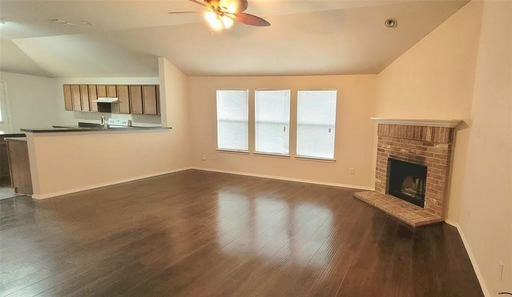 8470 Goldfinch Way - Photo 3 of 20