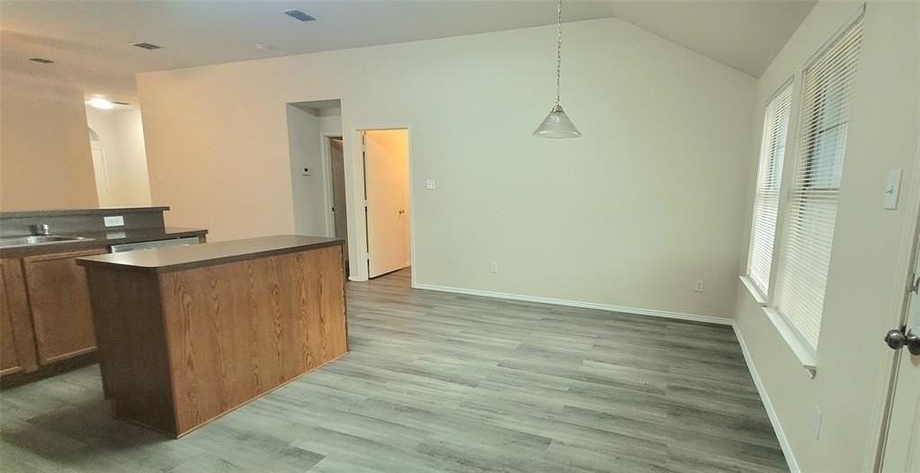 8470 Goldfinch Way - Photo 5 of 20