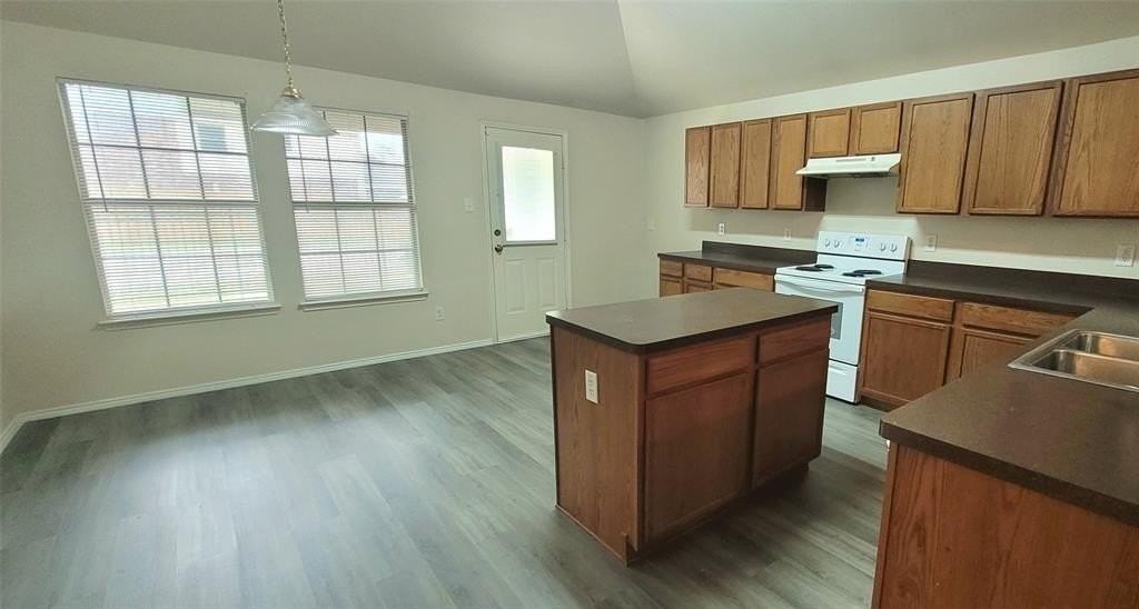 8470 Goldfinch Way - Photo 6 of 20