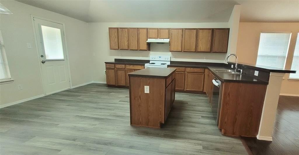 8470 Goldfinch Way - Photo 7 of 20