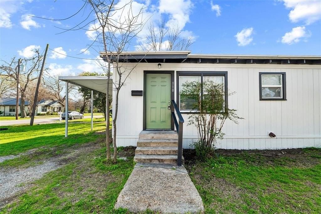 110 Poplar St - Photo 3 of 24