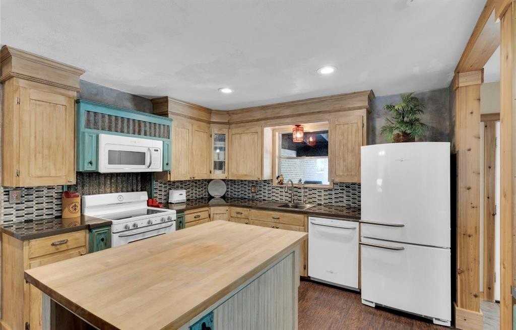 800 E Fm 1187 - Photo 6 of 25