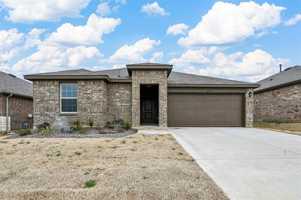 featured image of 2324 Burleson Rd