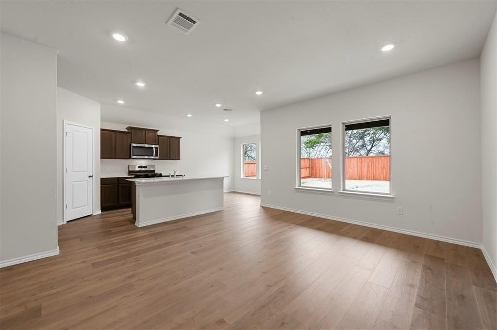 2324 Burleson Rd - Photo 2 of 21