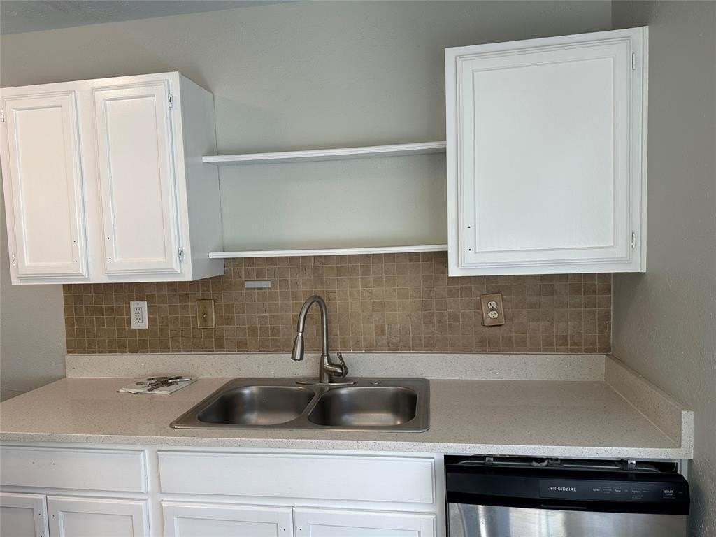 506 Red Oak St - Photo 3 of 27