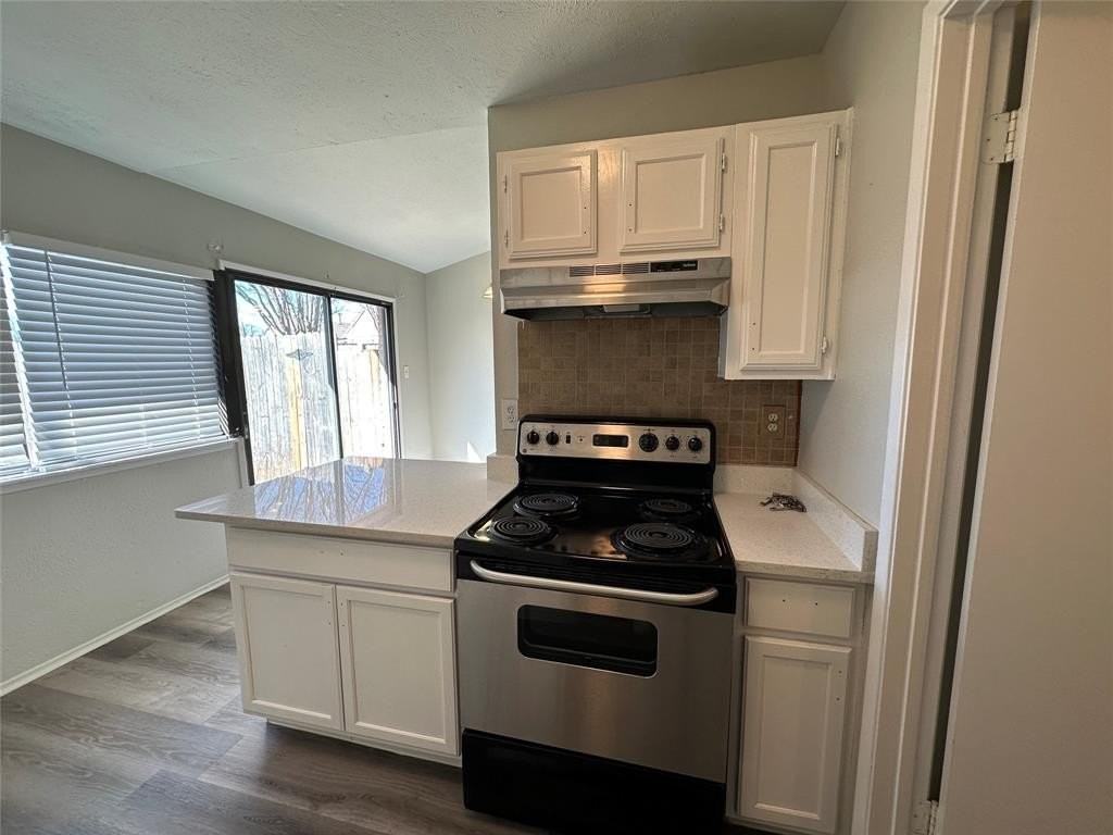 506 Red Oak St - Photo 5 of 27