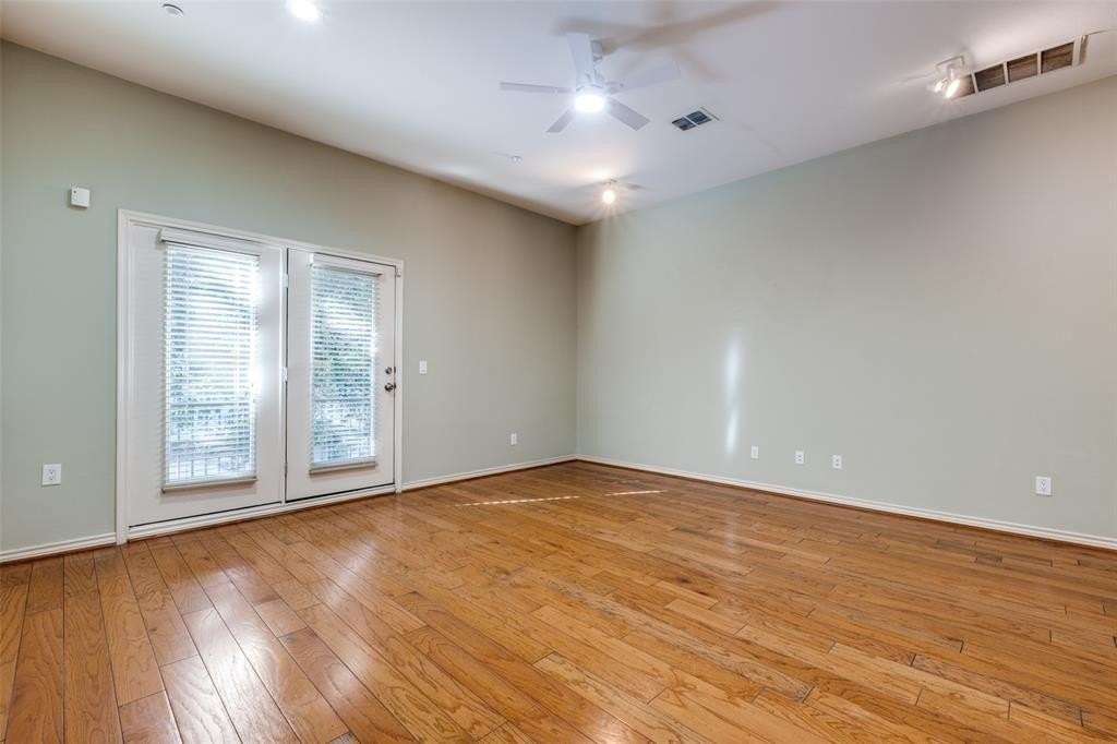 4225 Mckinney Ave #17 - Photo 2 of 22