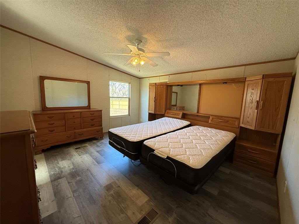 822 E Fm 1187 - Photo 6 of 7