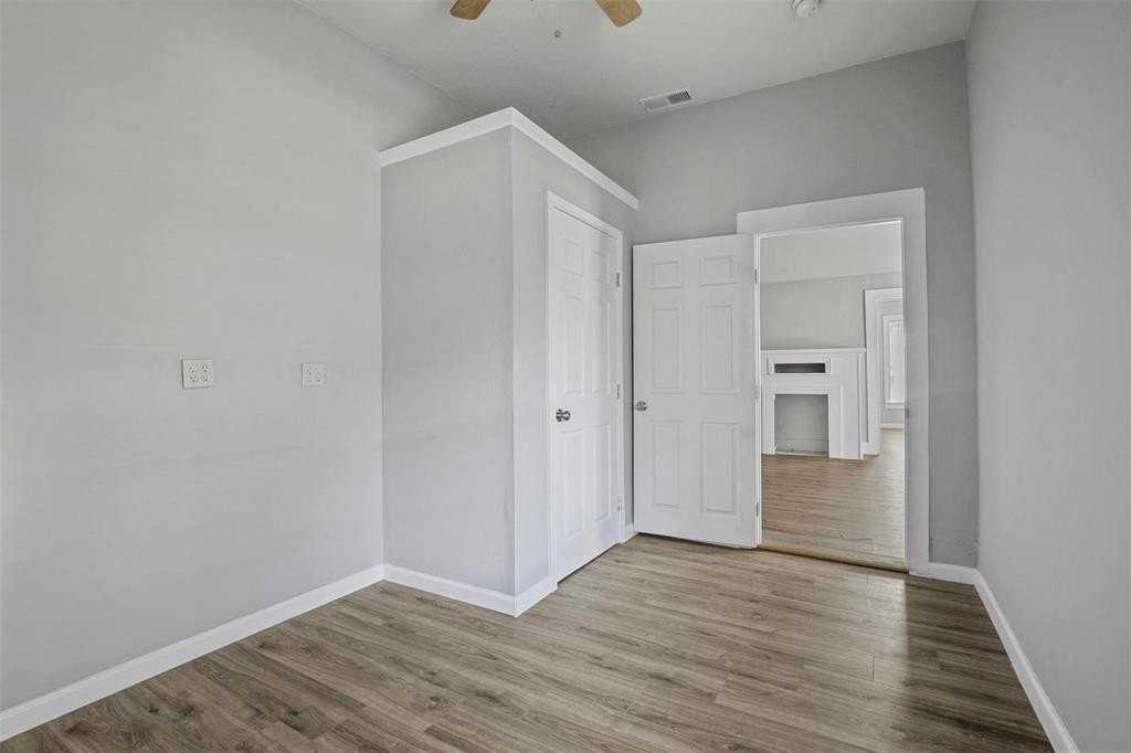 531 E Morton St - Photo 4 of 10