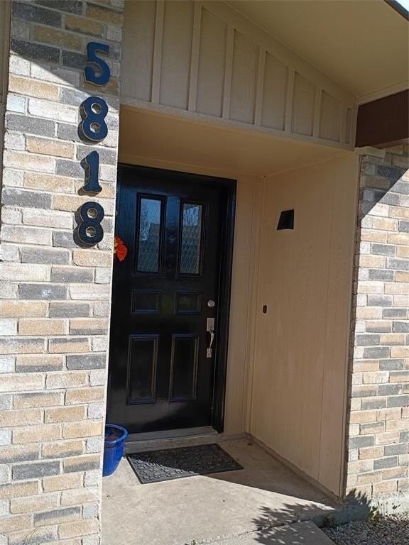 5818 Townshire Rd - Photo 4 of 20