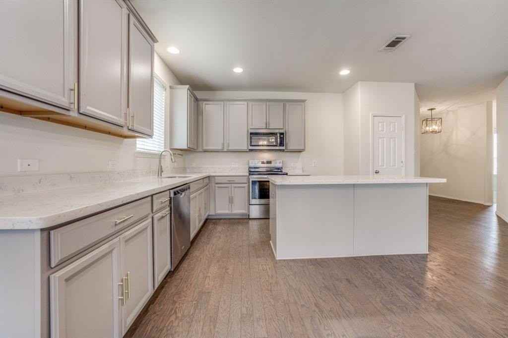 2014 Avondown Rd - Photo 6 of 12