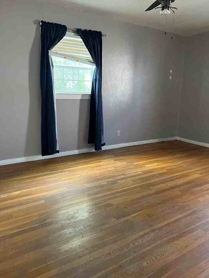 1110 E 42nd St - Photo 2 of 13