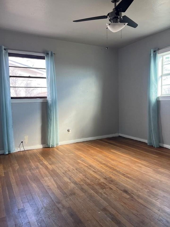 1110 E 42nd St - Photo 5 of 13