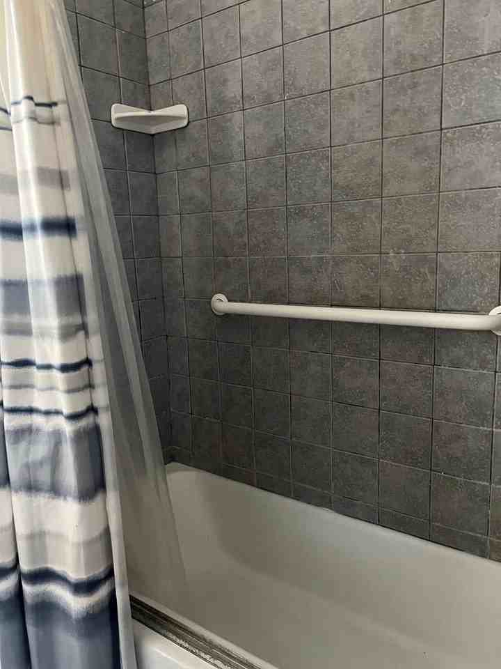 1110 E 42nd St - Photo 7 of 13