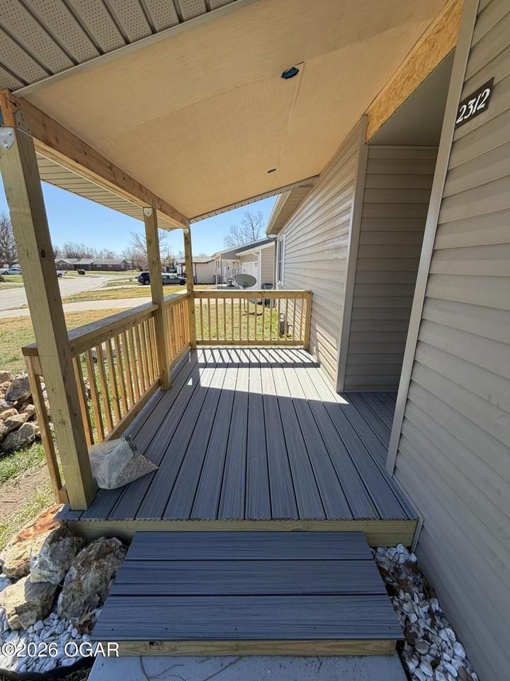 2312 S Patterson Ave - Photo 3 of 19