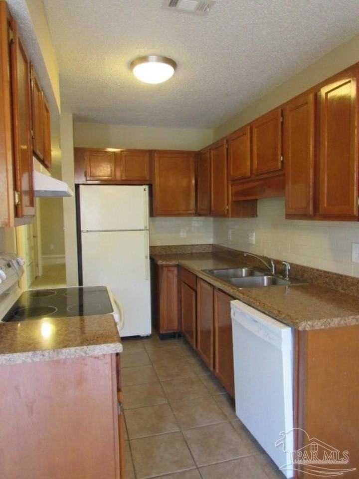 3330 Pine Forest Rd - Photo 4 of 9