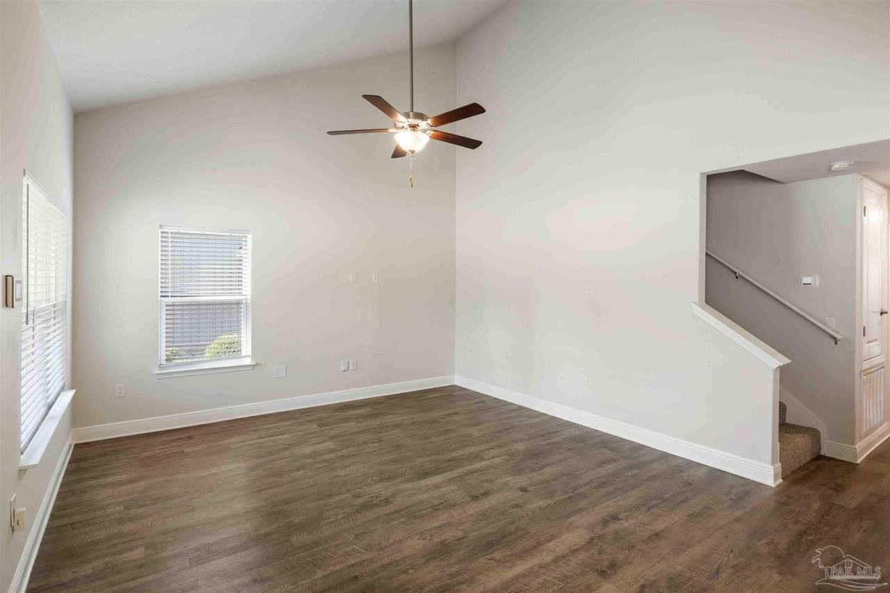 6263 Cardinal Cove Ln - Photo 3 of 23