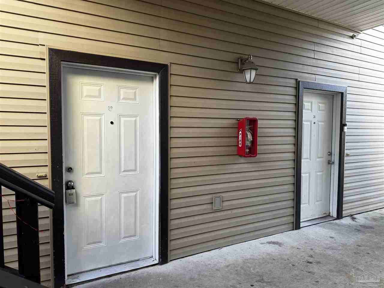 7071 Lake Joanne Dr Apt 2b - Photo 2 of 19