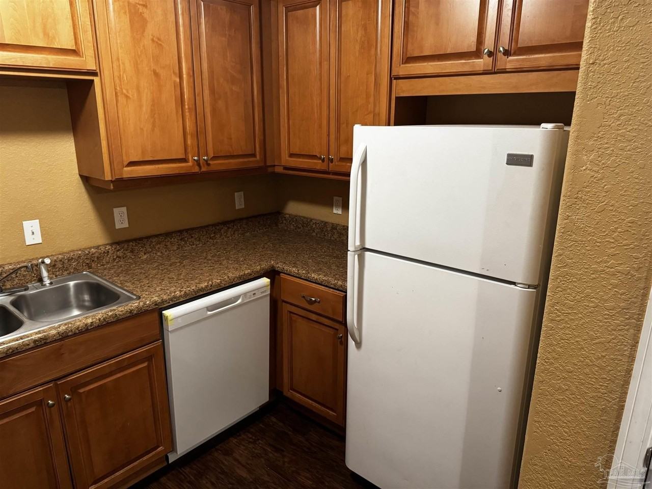 7071 Lake Joanne Dr Apt 2b - Photo 6 of 19