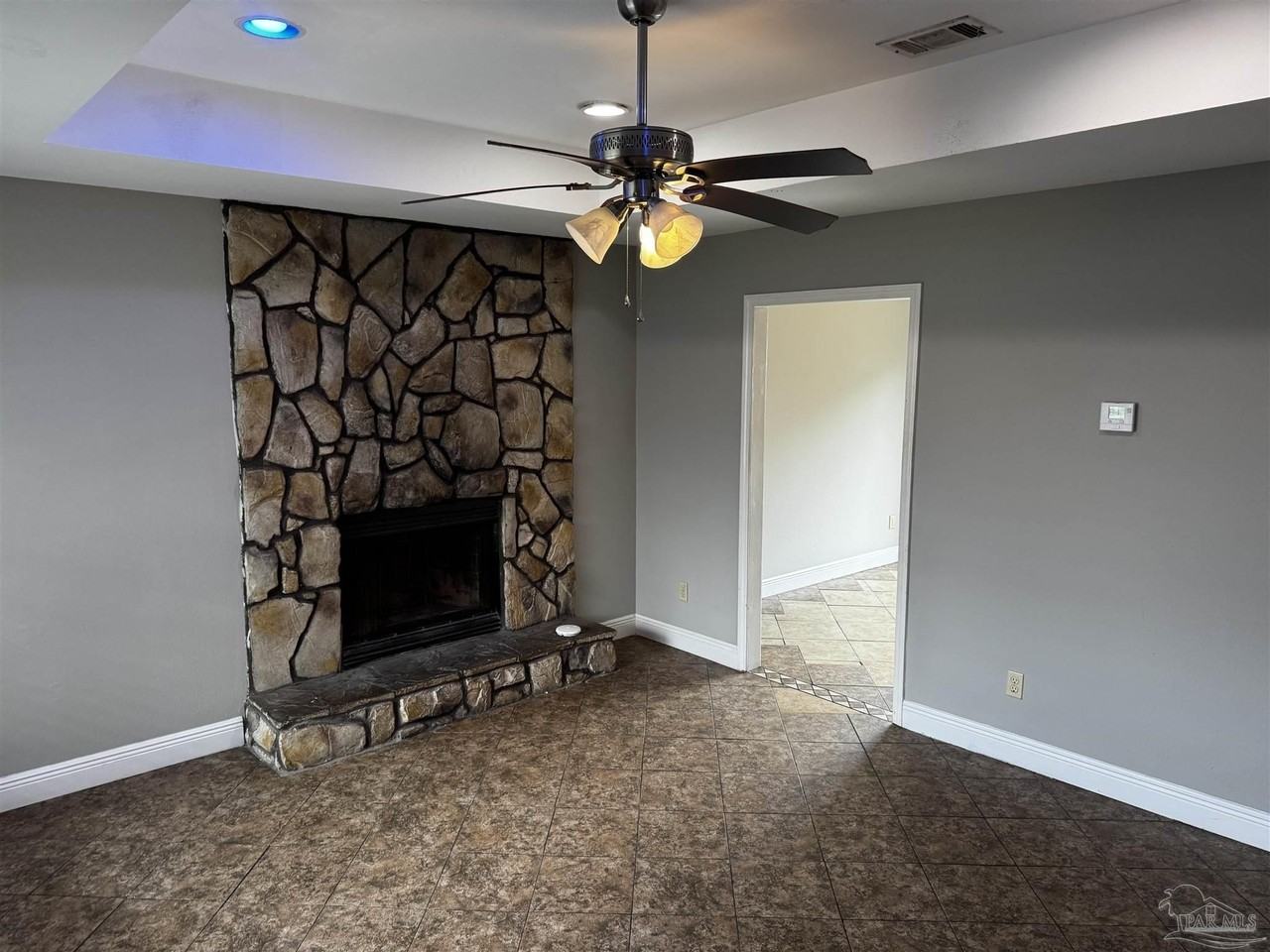 8810 Fowler Ave Apt D - Photo 2 of 10