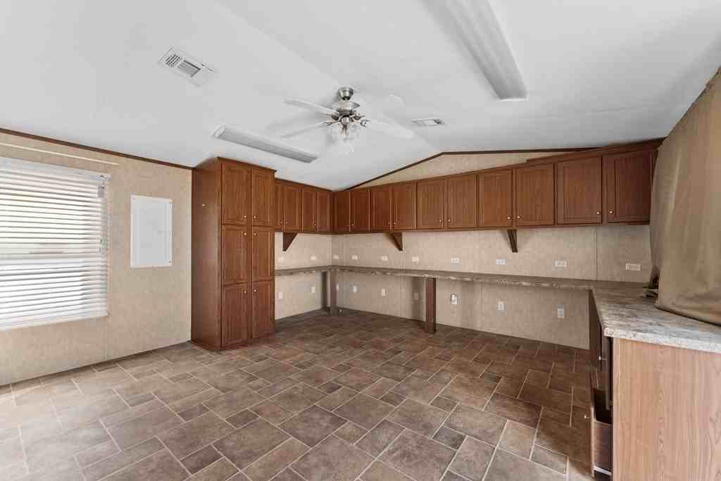 5300 N County Rd W - Photo 3 of 19