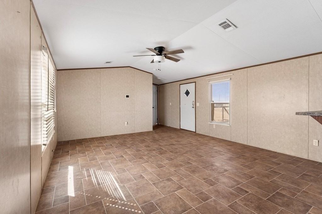 5300 N County Rd W - Photo 7 of 19