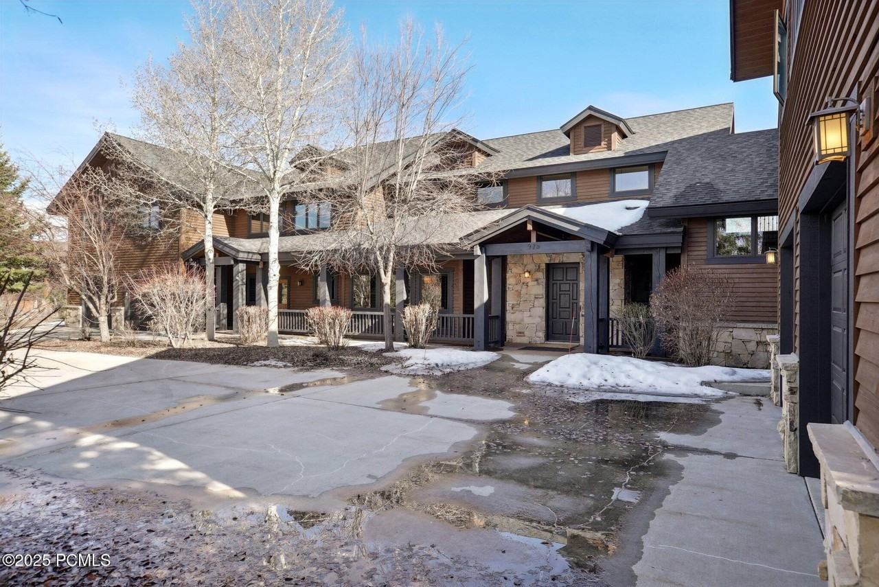 975 Abilene Way - Photo 4 of 50