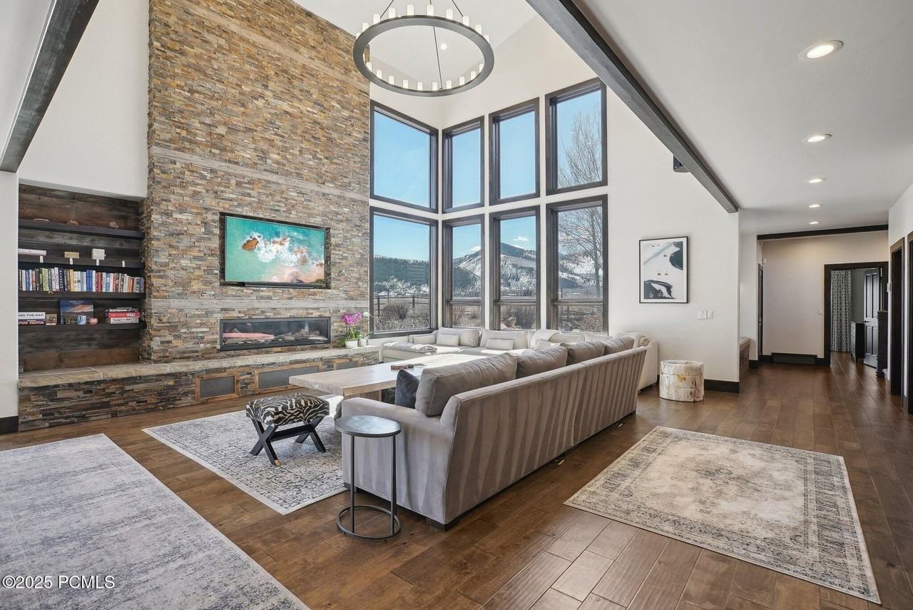 975 Abilene Way - Photo 6 of 50