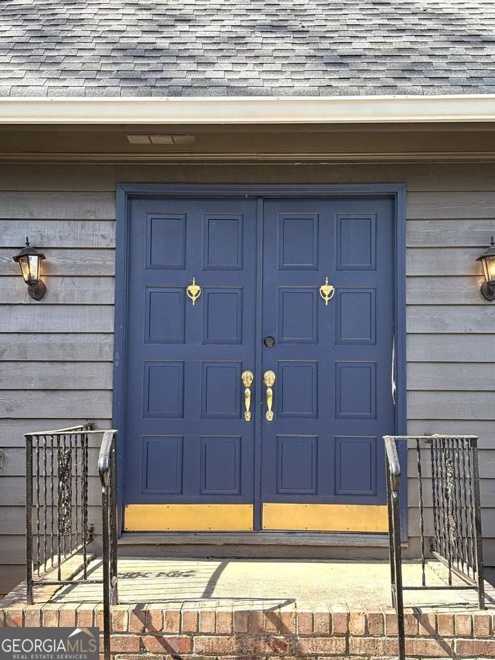 2305 Eastgate Dr - Photo 2 of 14