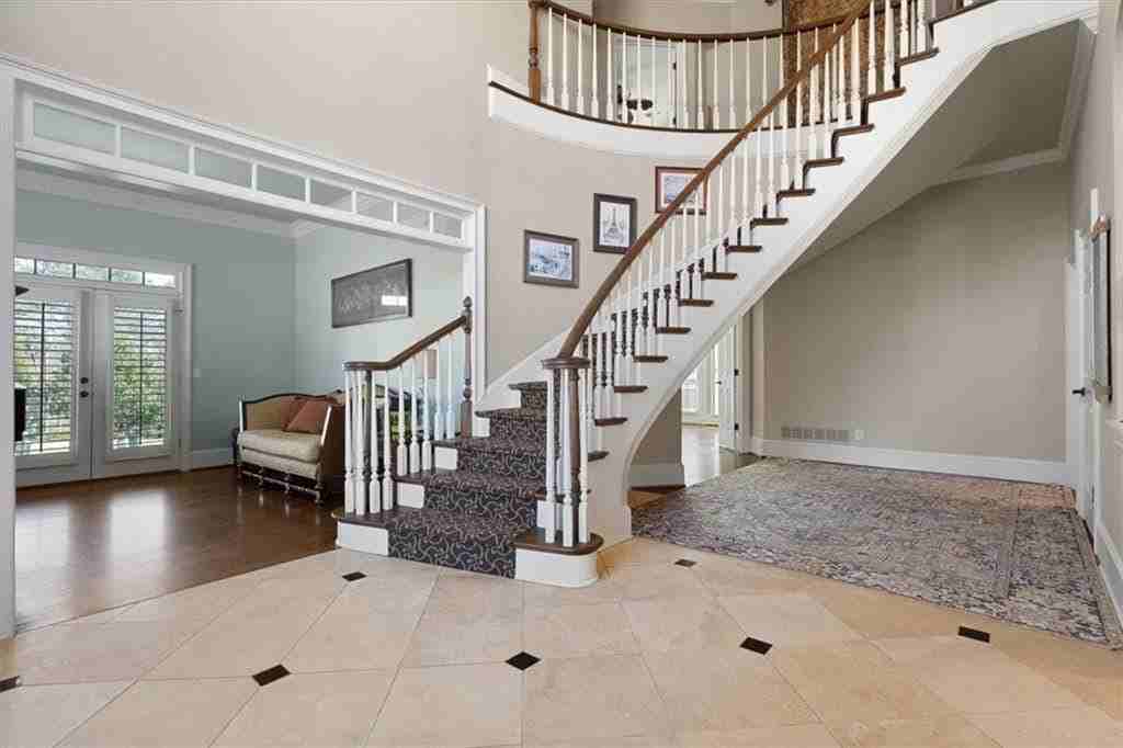 530 Slane Trce - Photo 4 of 50