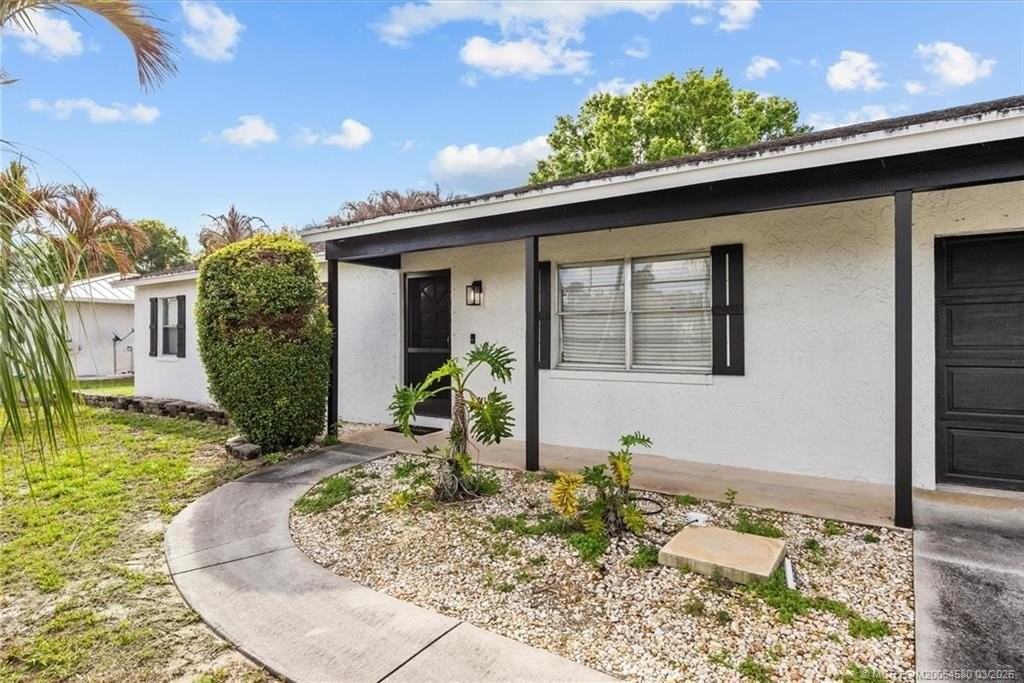 1250 Se Petunia Ave - Photo 7 of 31