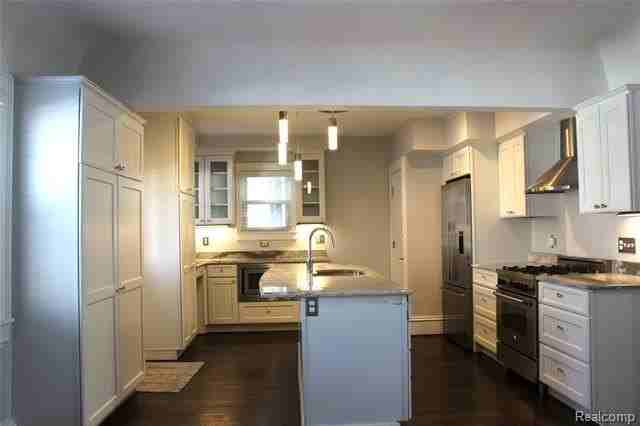 115 E Lincoln St - Photo 6 of 23