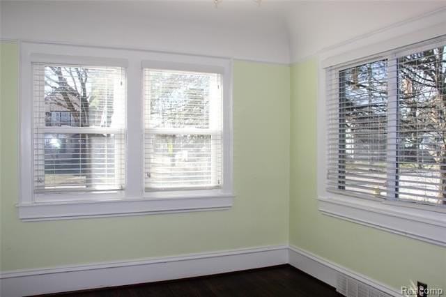 115 E Lincoln St - Photo 7 of 23