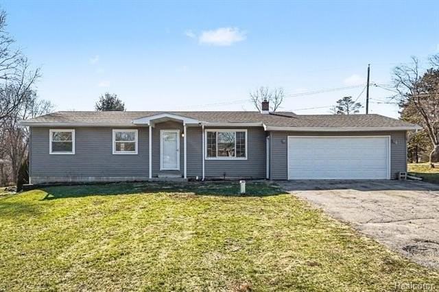 880 Hemingway Rd - Photo 2 of 21