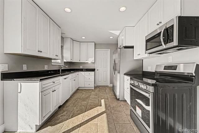 880 Hemingway Rd - Photo 5 of 21