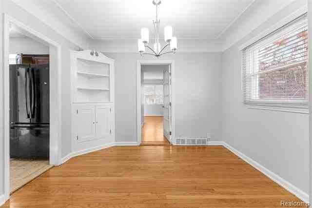 23647 Marshall St - Photo 4 of 20