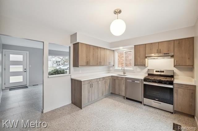 202 Broadacre Ave - Photo 7 of 31