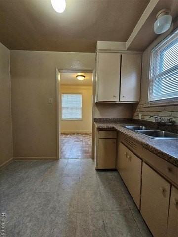 11764 Beaconsfield St - Photo 4 of 23