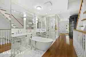 featured image of 320 E 55th St