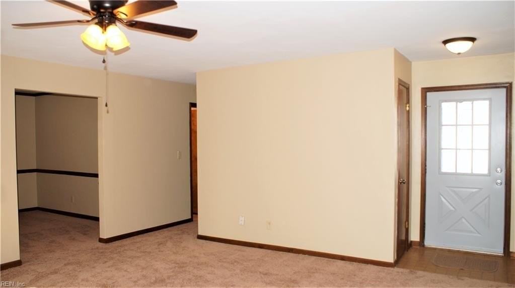 1504 Crawley Cir - Photo 3 of 23