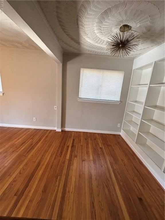 5404 Douglas St - Photo 4 of 14