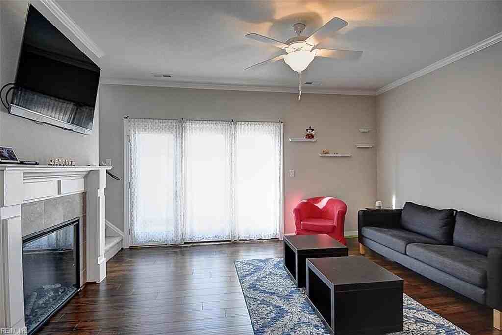 5505 Legacy Way - Photo 5 of 23