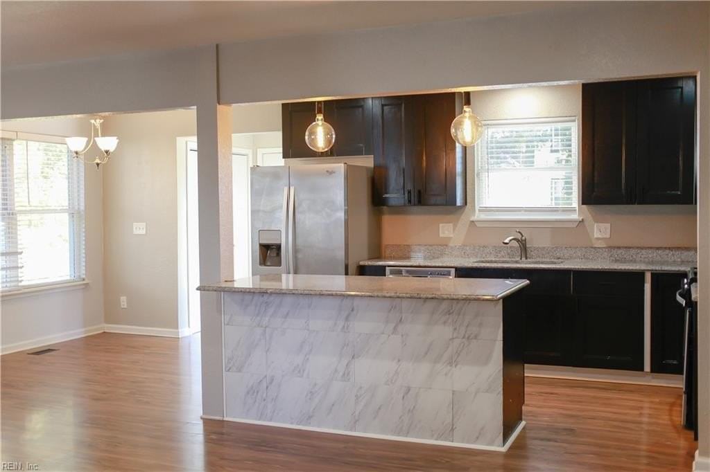 2534 Grandy Ave - Photo 4 of 37