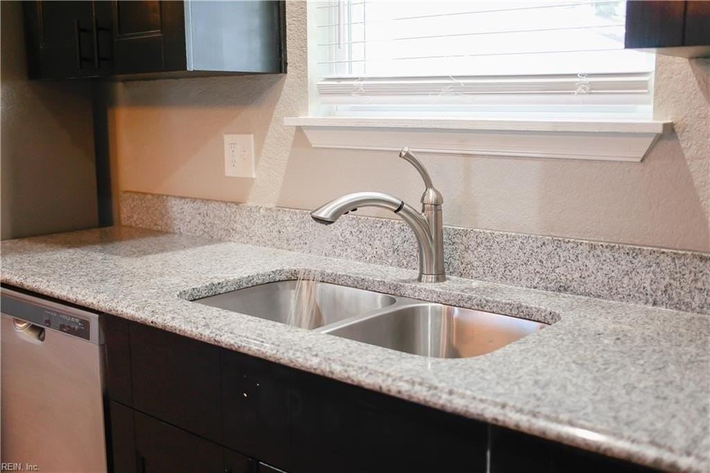 2534 Grandy Ave - Photo 6 of 37