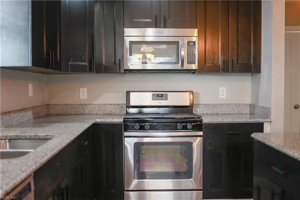 2534 Grandy Ave - Photo 7 of 37