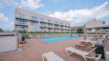 featured image of 323 44th St S