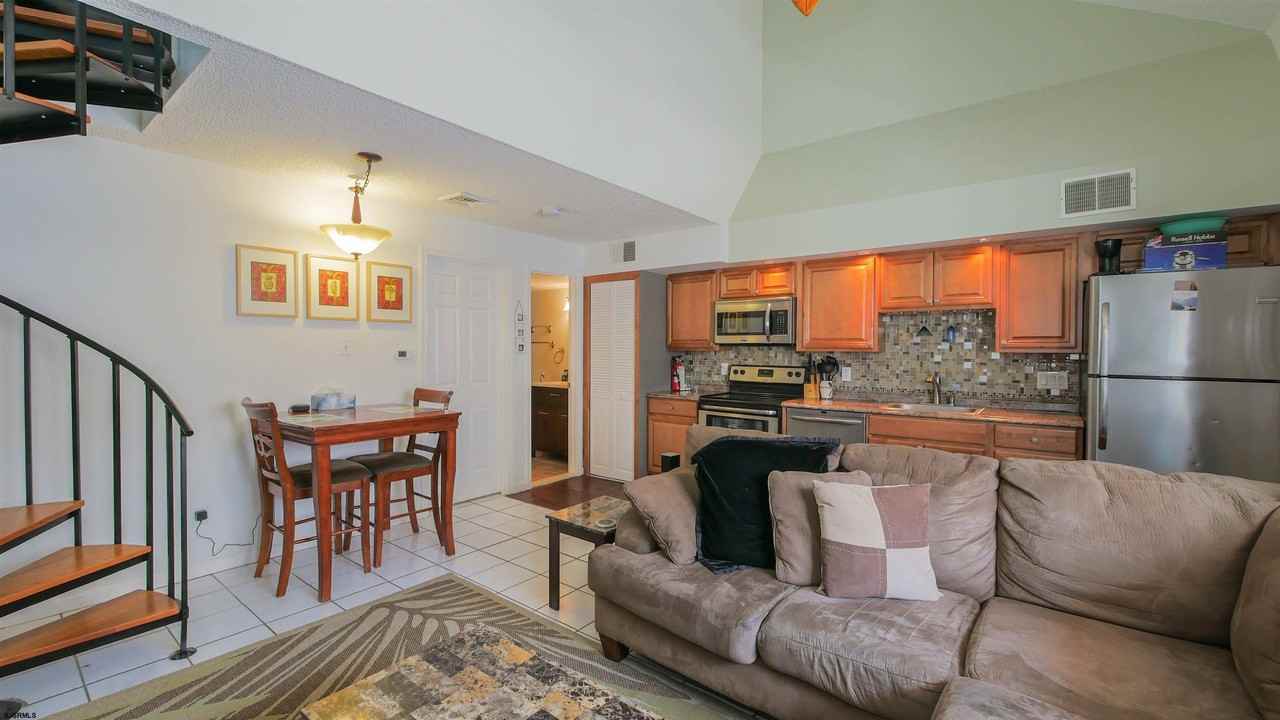 323 44th St S - Photo 4 of 32