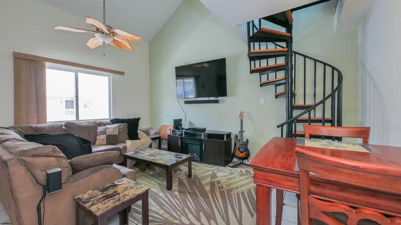 323 44th St S - Photo 7 of 32