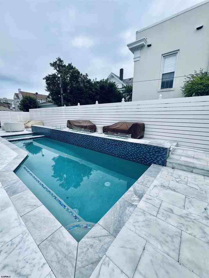 16 S Somerset Ave - Photo 3 of 50