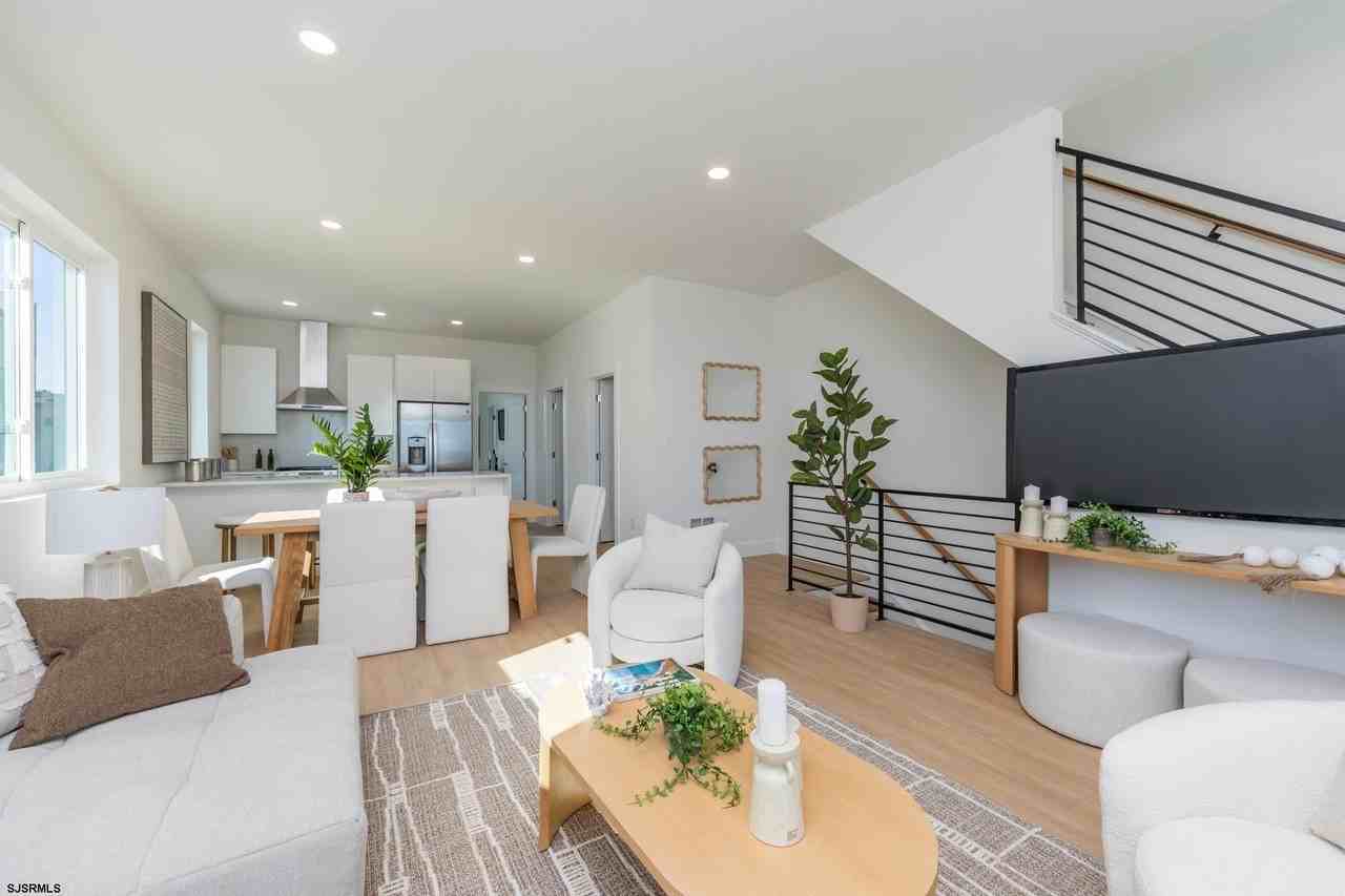 109B S Westminster Ave - Photo 3 of 50